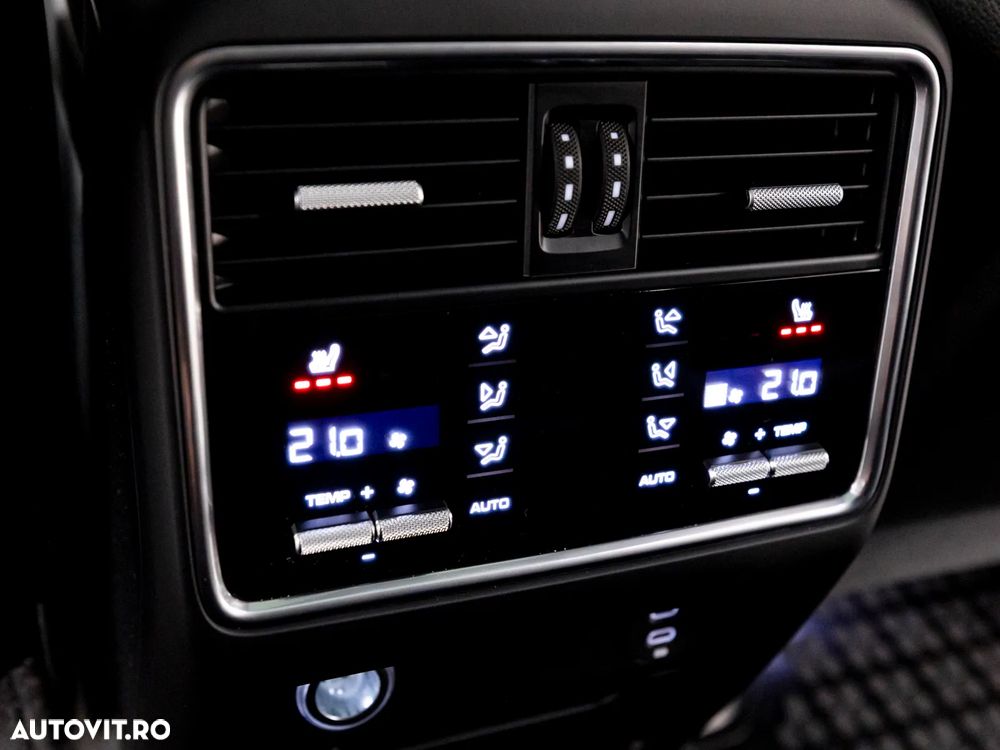 Porsche Cayenne Turbo - 19