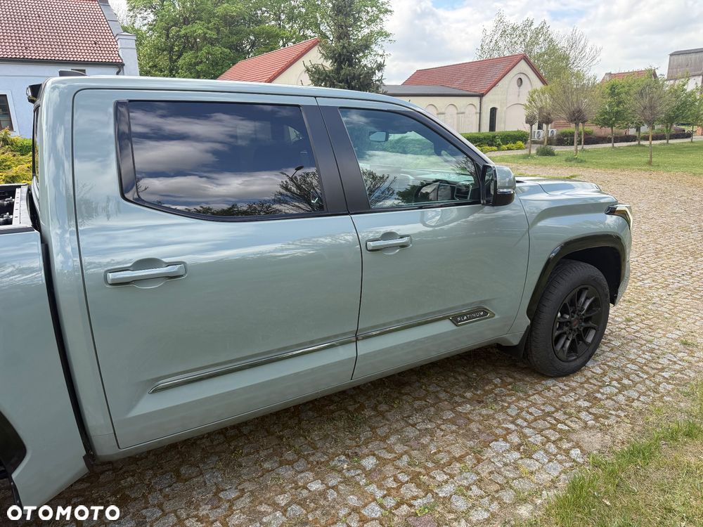 Toyota Tundra - 8