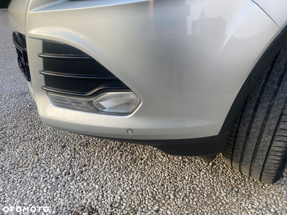 Ford Kuga 2.0 TDCi 2x4 Titanium - 15