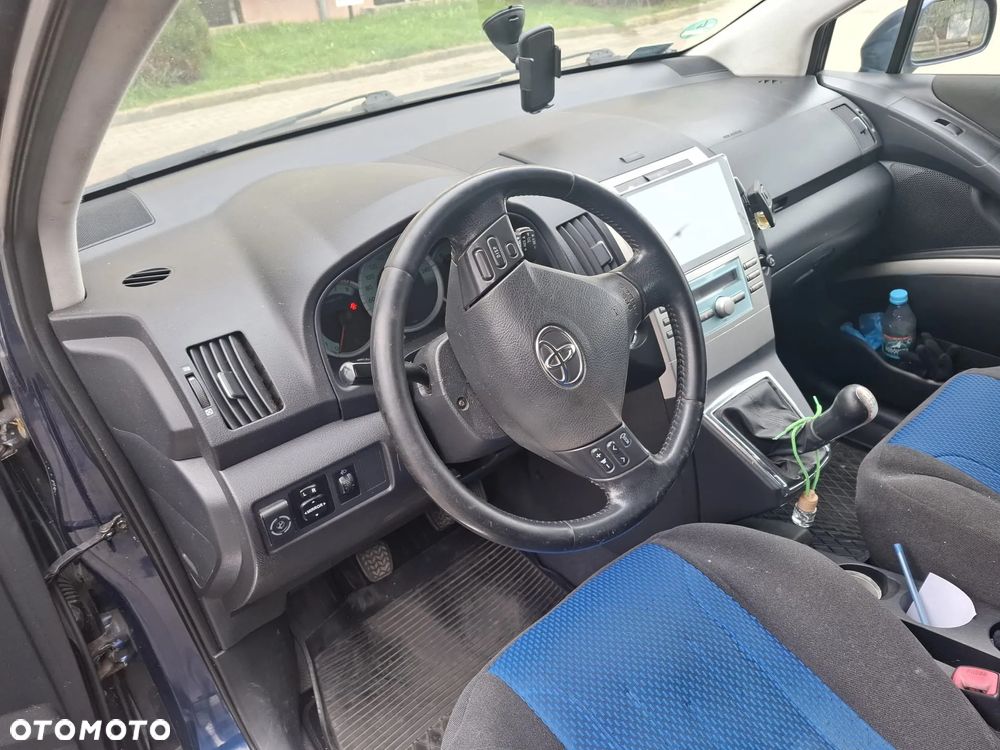 Toyota Corolla Verso 1.8 Luna - 5