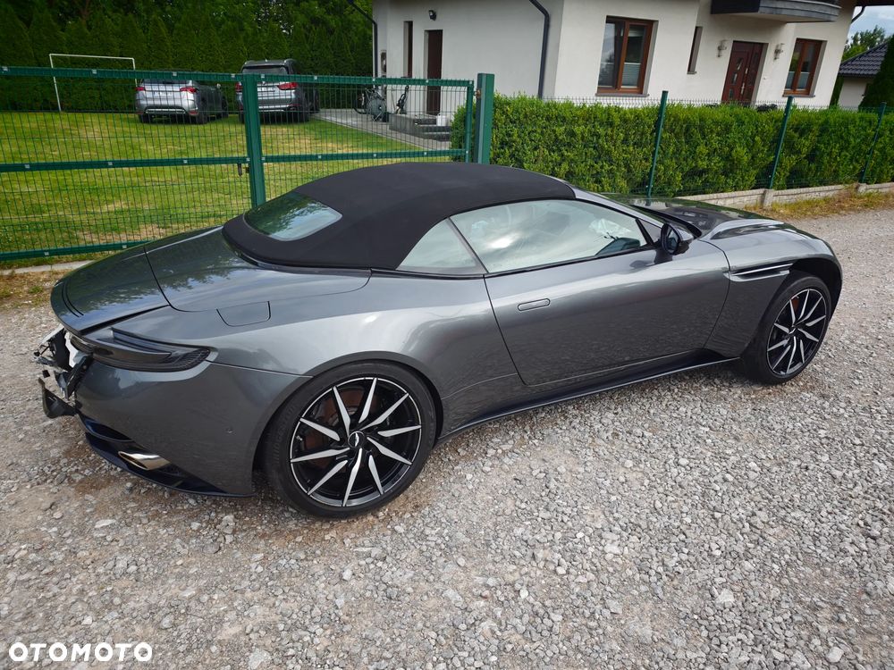 Aston Martin DB11 - 8