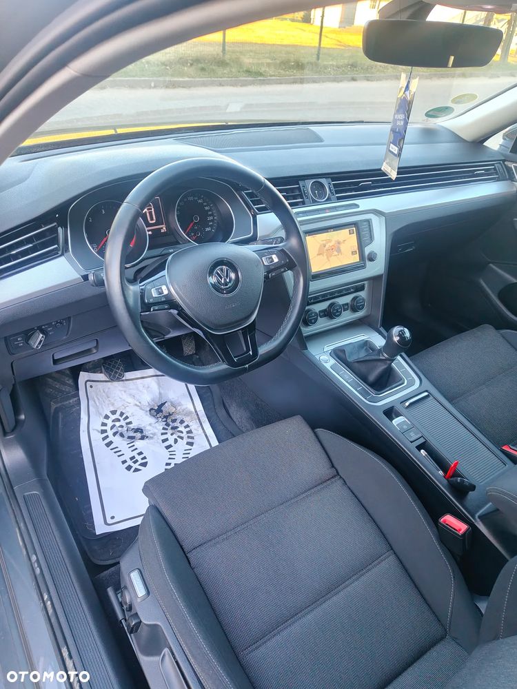 Volkswagen Passat 2.0 TDI (BlueMotion Technology) Comfortline - 8