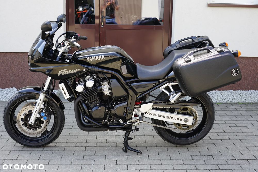 Yamaha FZS - 20