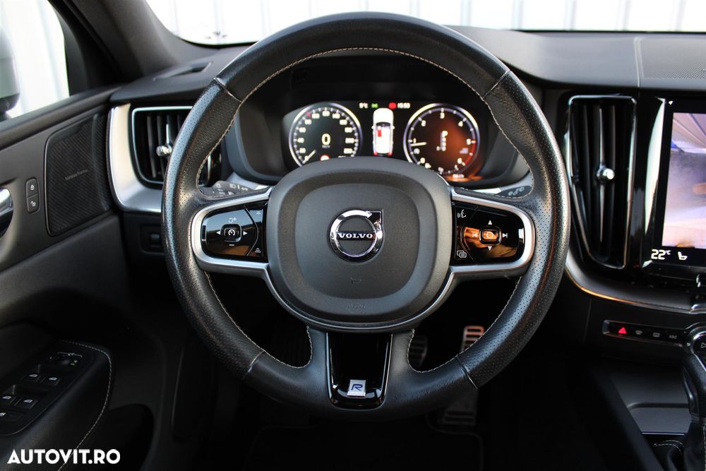 Volvo XC 60 D4 AWD Geartronic RDesign - 16