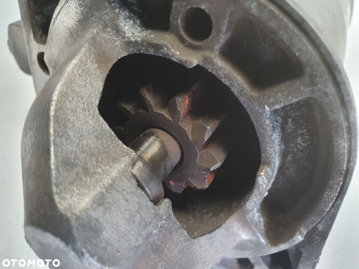 Opel Vectra C 1.9 CDTI ROZRUSZNIK 55352882 M001T30171 - 6