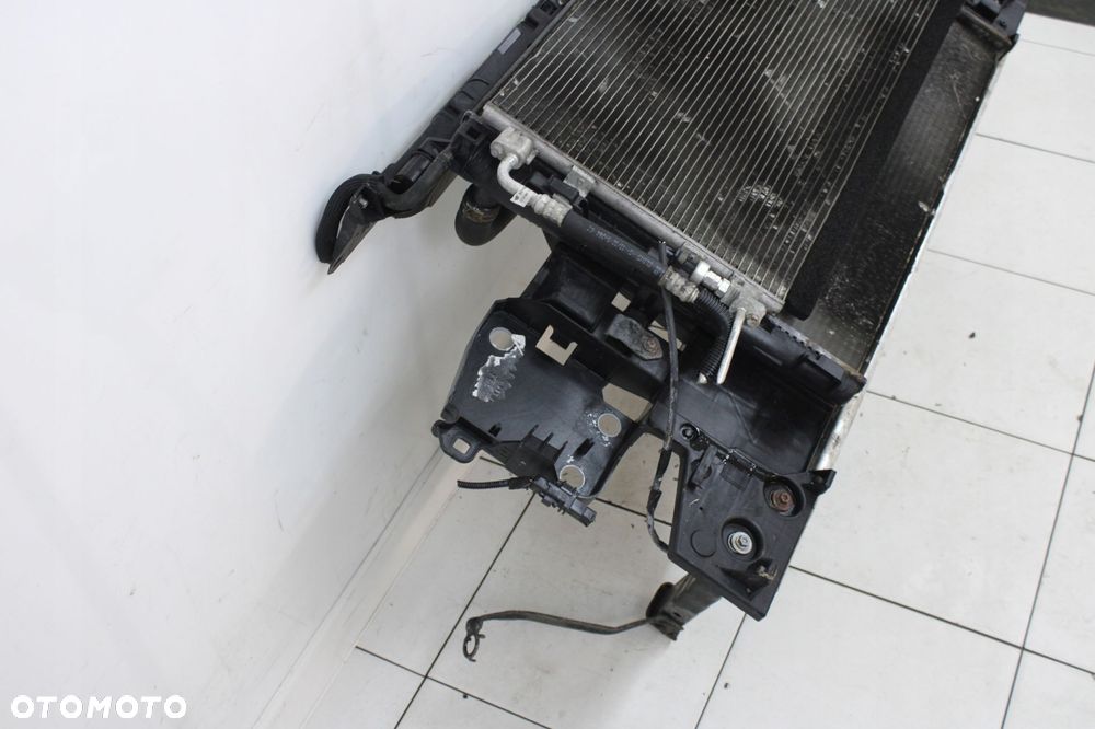 RENAULT MEGANE III 08R- 1.6 B PAS PRZEDNI CHŁODNICE KOMPLET - 2