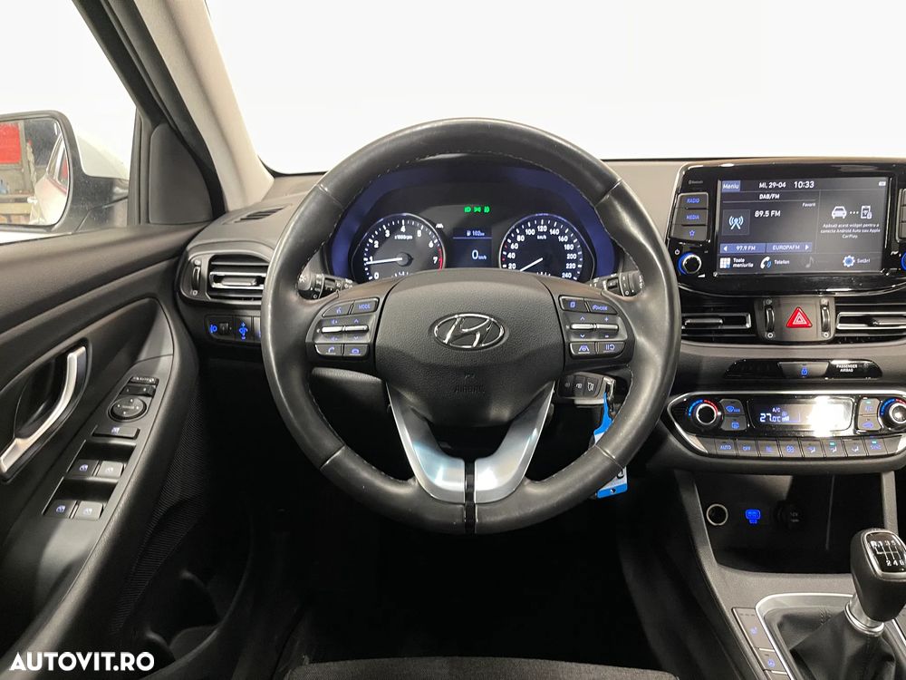 Hyundai i30 1.5 110CP M/T Highway - 6