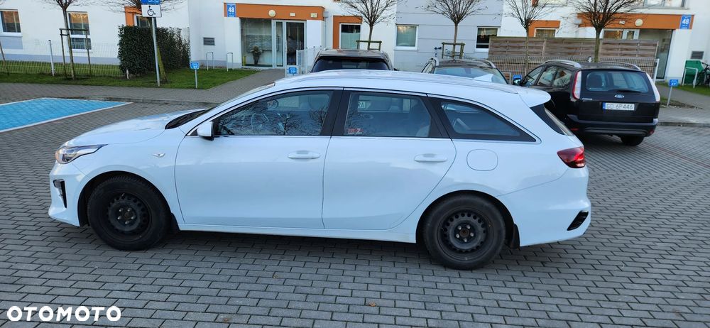 Kia Ceed - 8