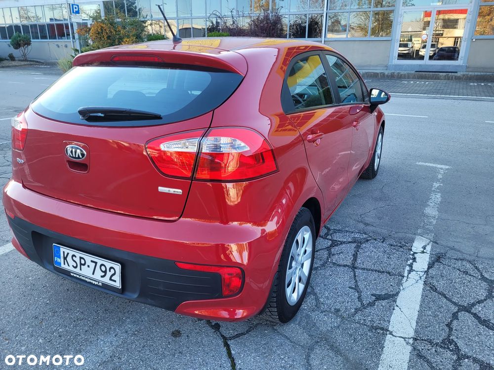 Kia Rio - 4