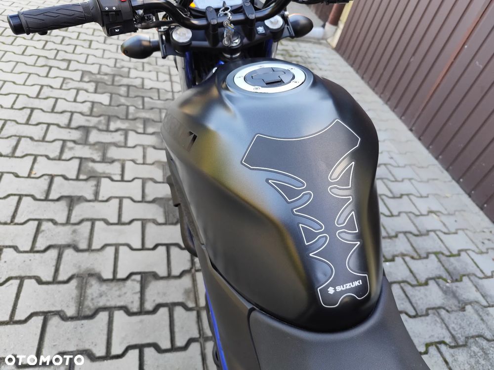 Suzuki SV - 13