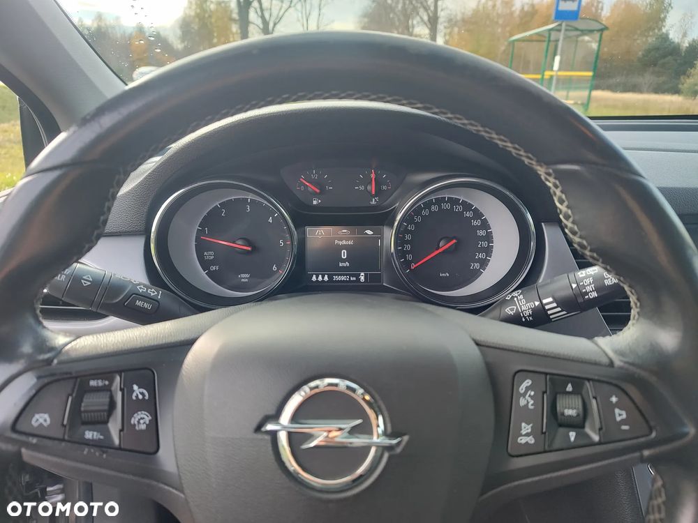 Opel Astra 1.6 CDTI Cosmo - 11