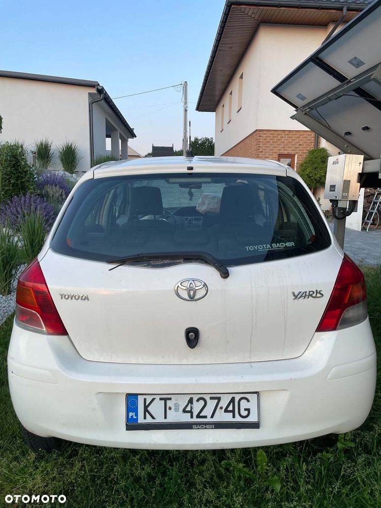 Toyota Yaris 1.0 Entry EU5 - 13