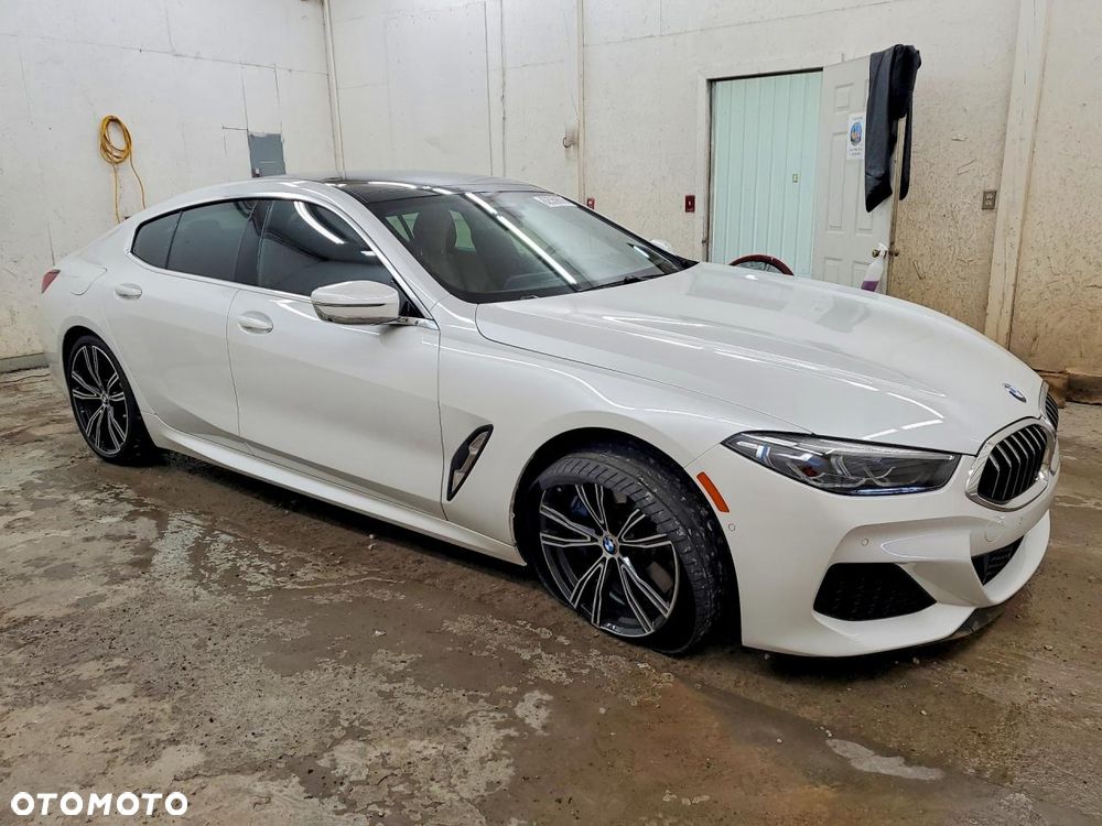 BMW Seria 8 - 3