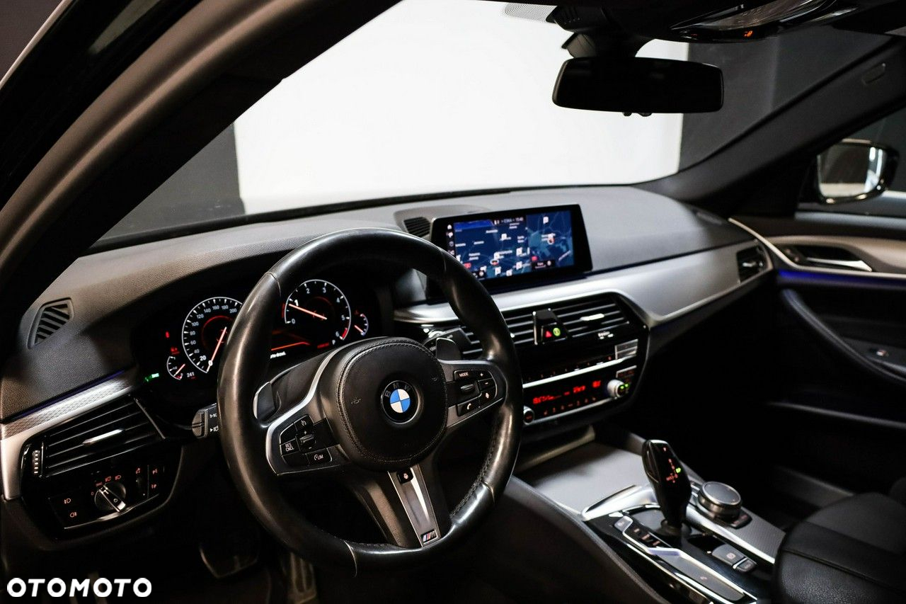 BMW Seria 5 520d xDrive M Sport sport - 13
