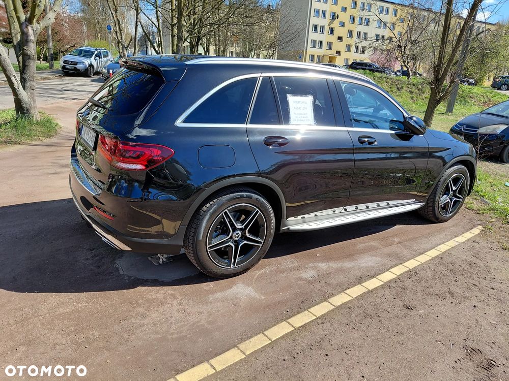Mercedes-Benz GLC 200 d 4Matic 9G-TRONIC AMG Line - 24