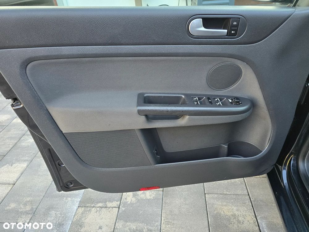 Volkswagen Golf Plus - 8