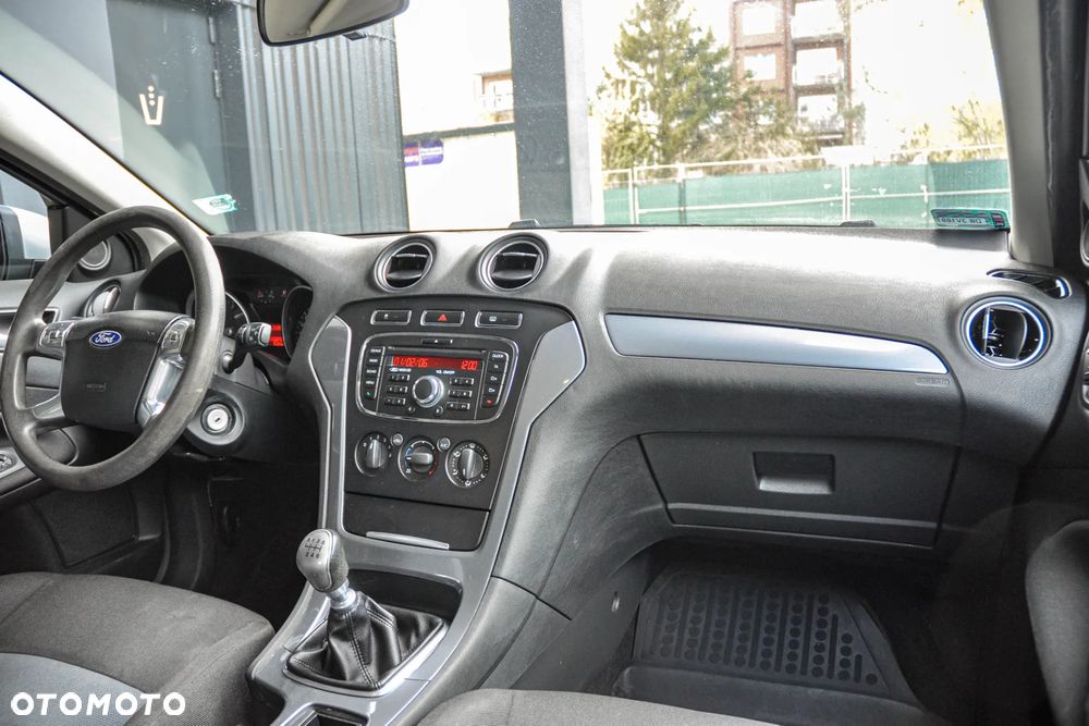 Ford Mondeo - 10