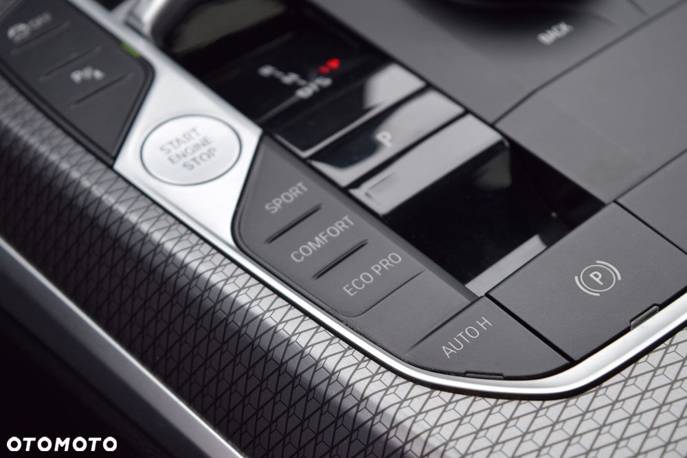 BMW Seria 3 320d xDrive mHEV M Sport sport - 17