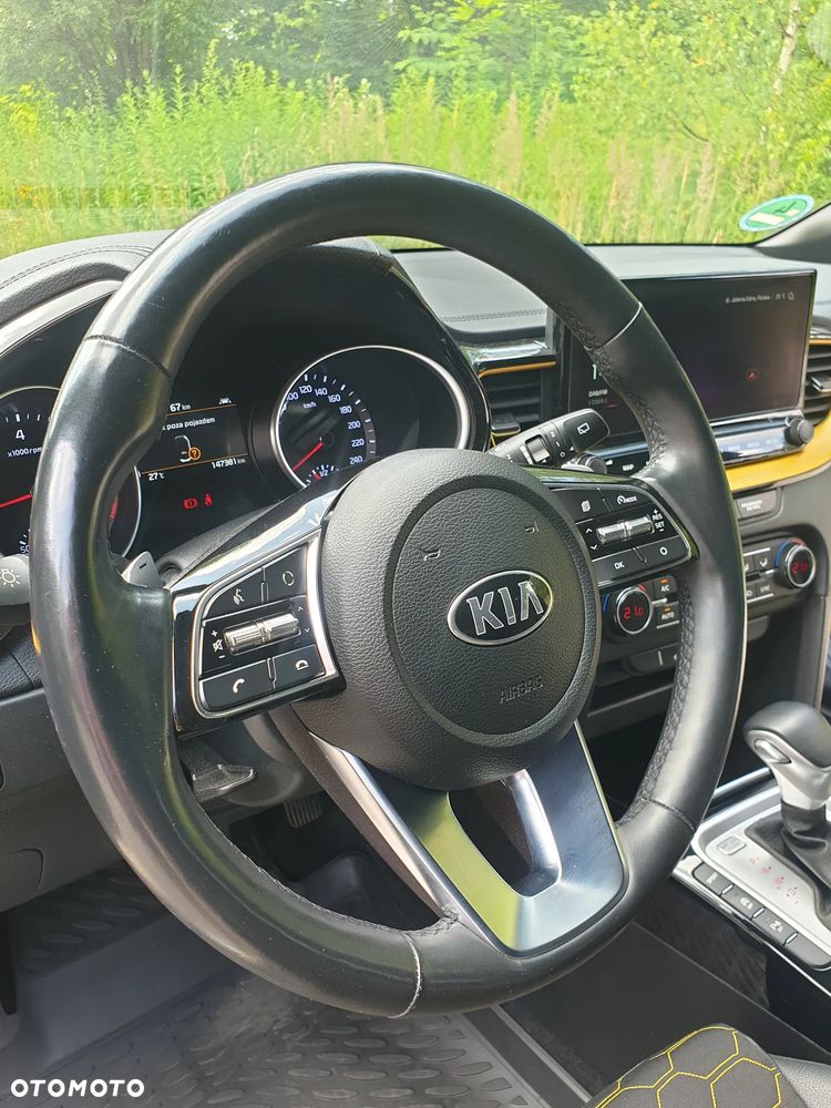 Kia XCeed 1.5 T-GDI L Business Line DCT - 35
