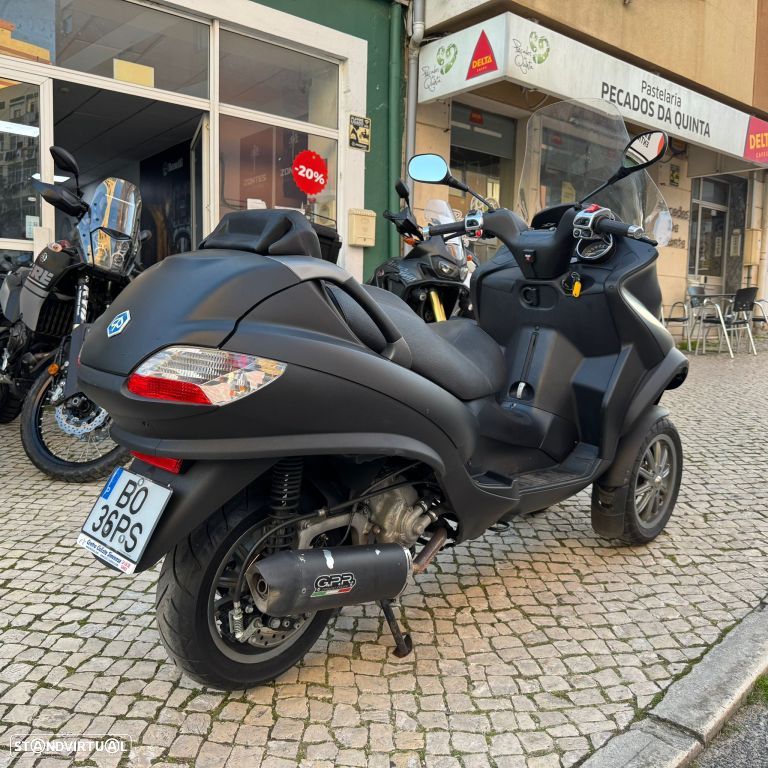 Piaggio MP3 250 - 4