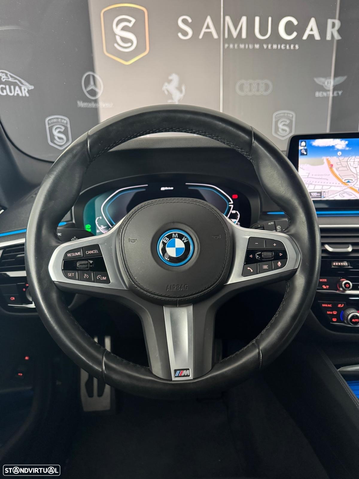 BMW 520 e Pack M - 21