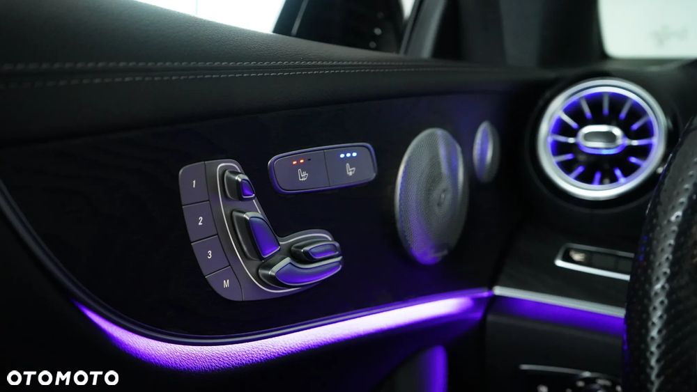 Mercedes-Benz Klasa E 450 4Matic 9G-TRONIC Night Edition - 13