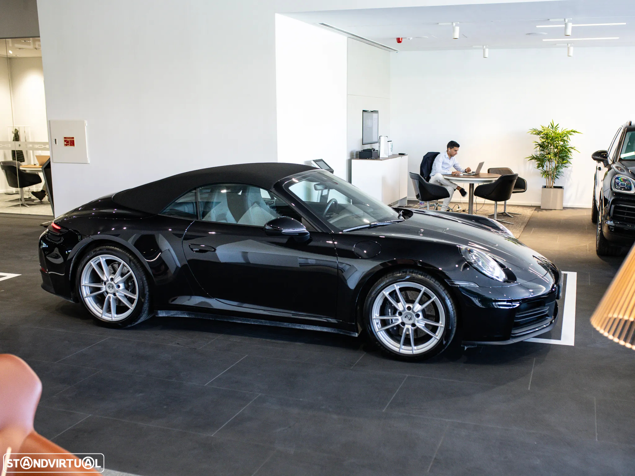 Porsche 911 (992) Carrera - 14