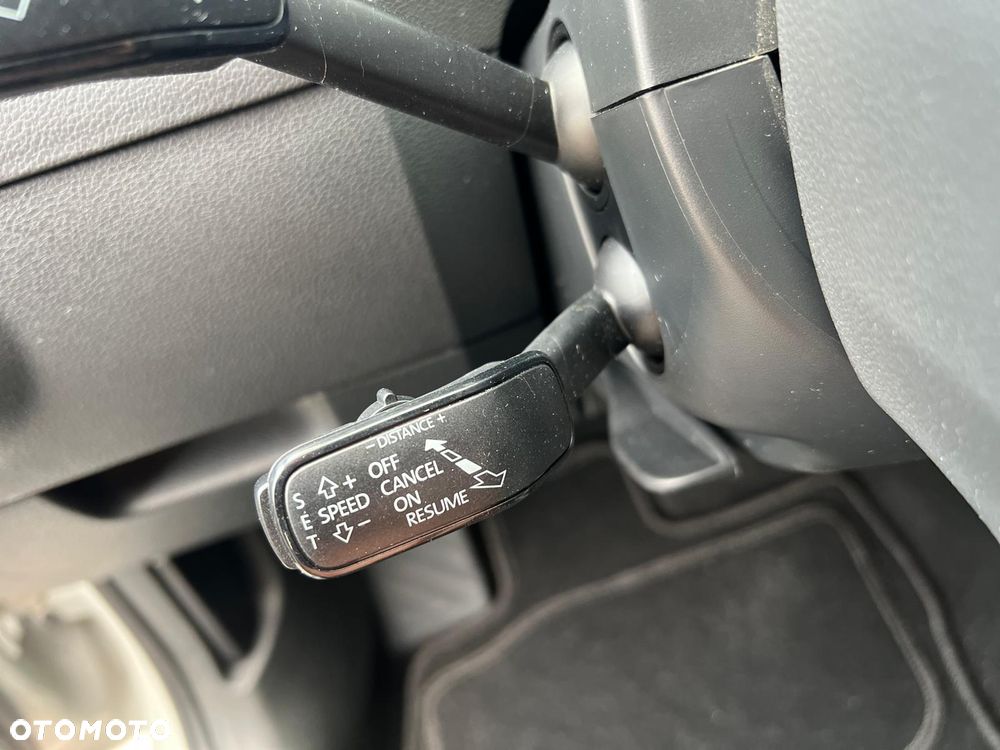 Skoda Octavia 2.0 TDI DSG RS - 12