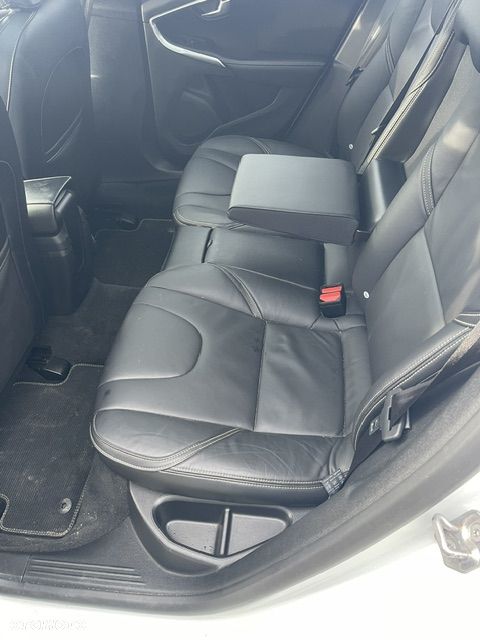 Volvo V40 ver-d3-geartronic-rdesign - 7