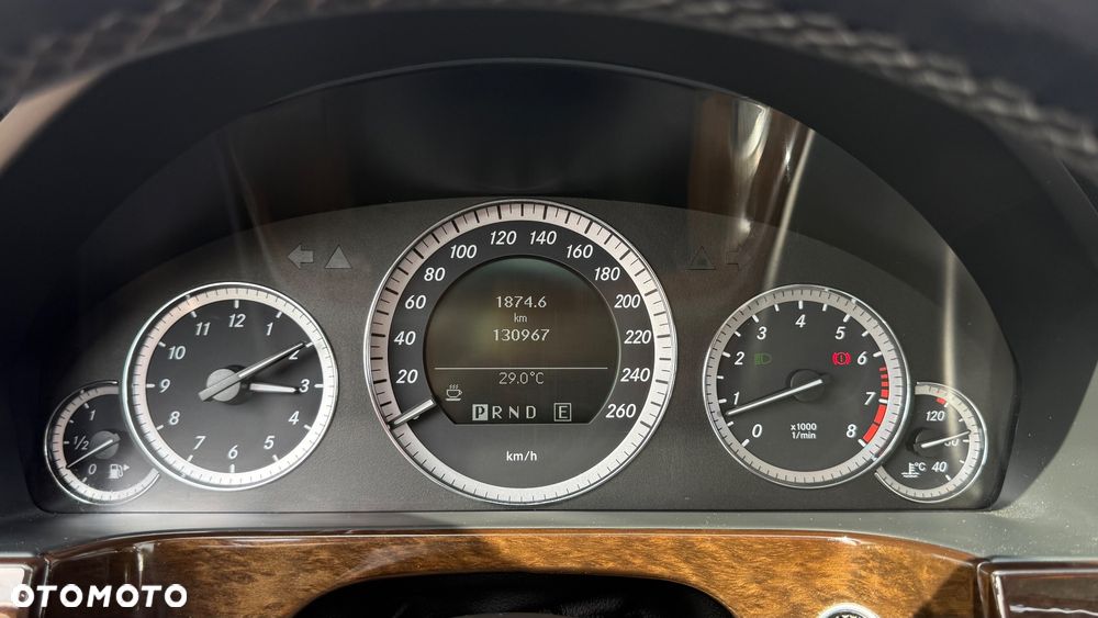 Mercedes-Benz Klasa E 200 7G-TRONIC - 21