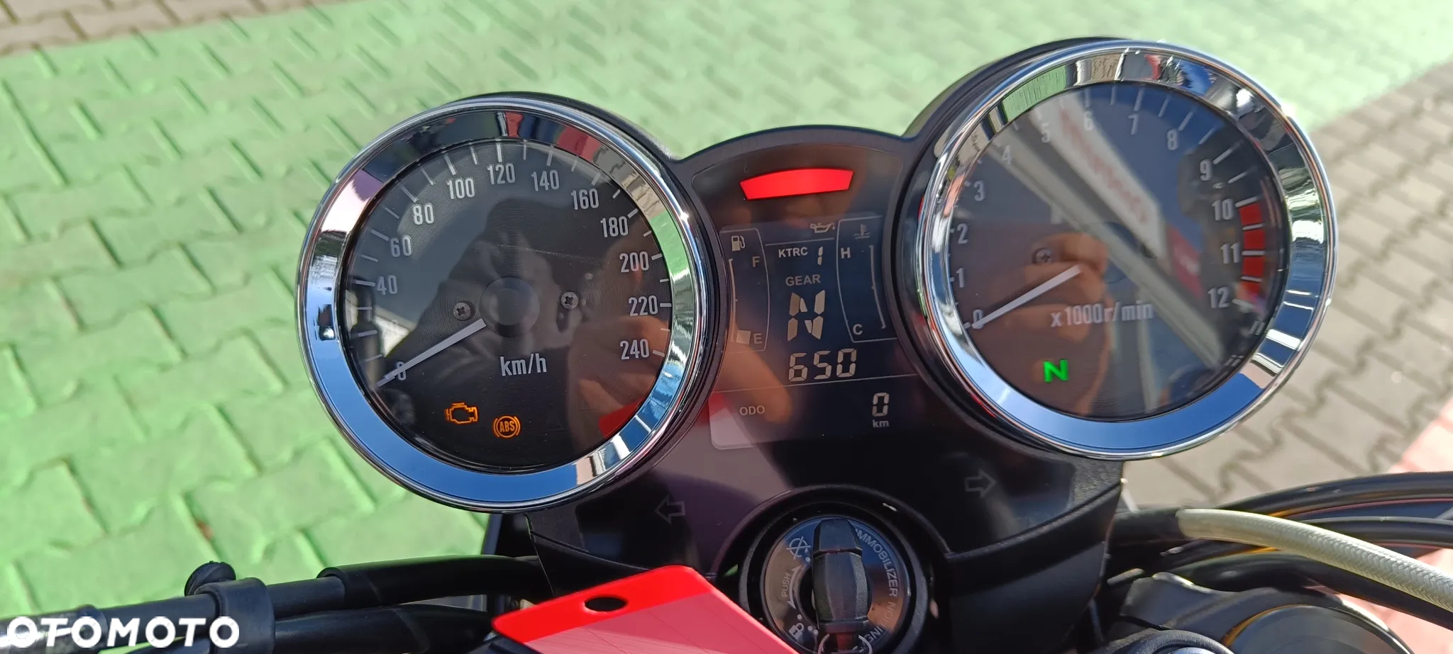 Kawasaki Z 900 RS - 15