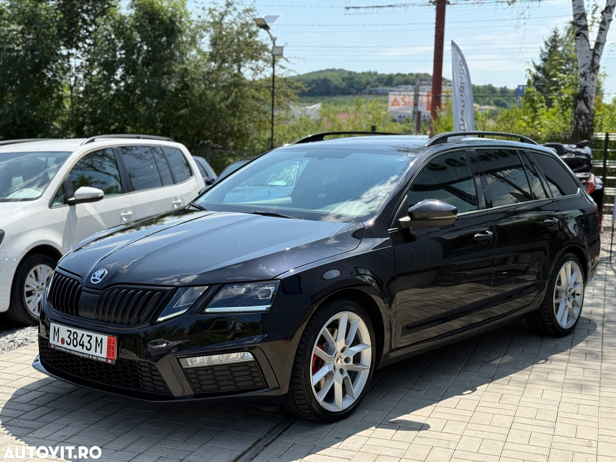 Skoda Octavia Combi Diesel 2.0 TDI DSG RS - 3