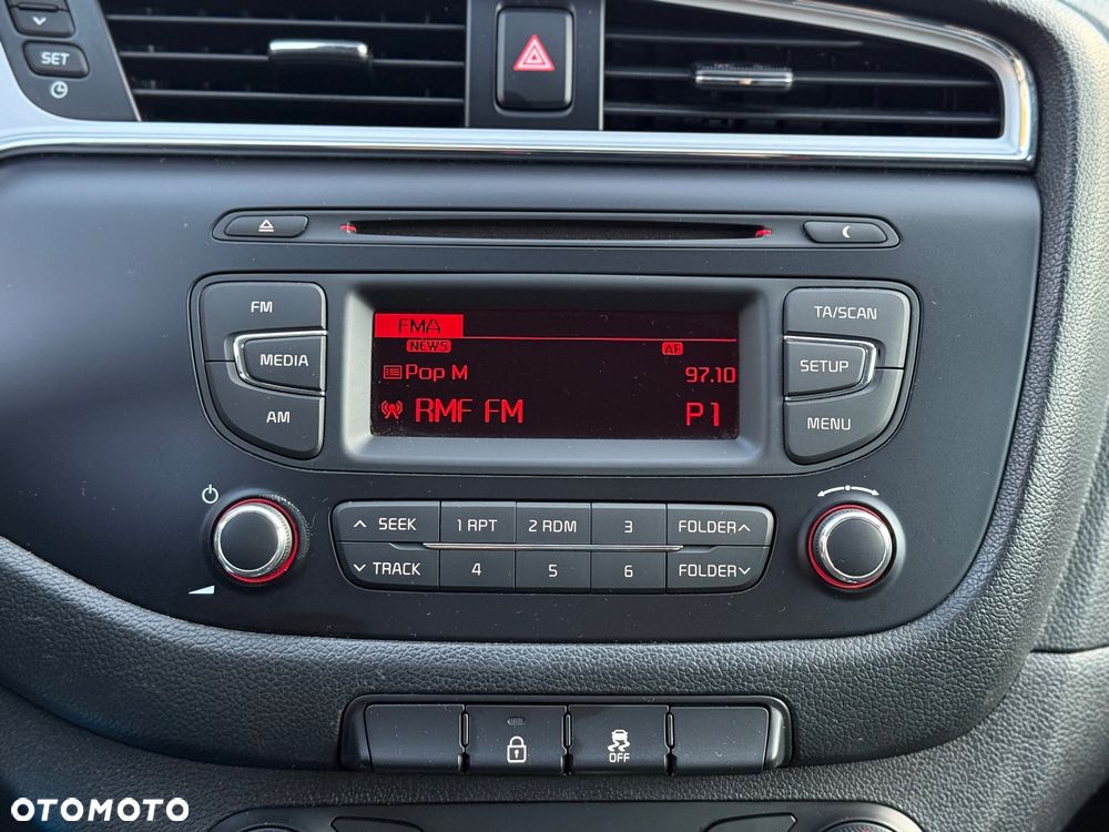 Kia Ceed 1.4 CVVT Dream-Team Edition - 16