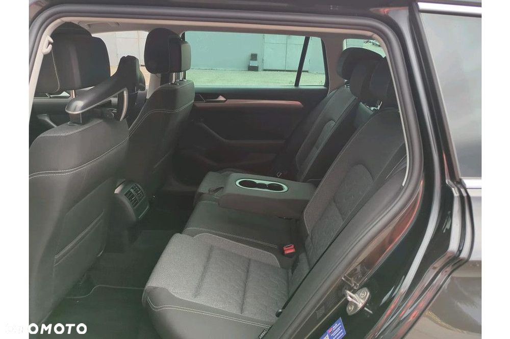 Volkswagen Passat Variant - 12