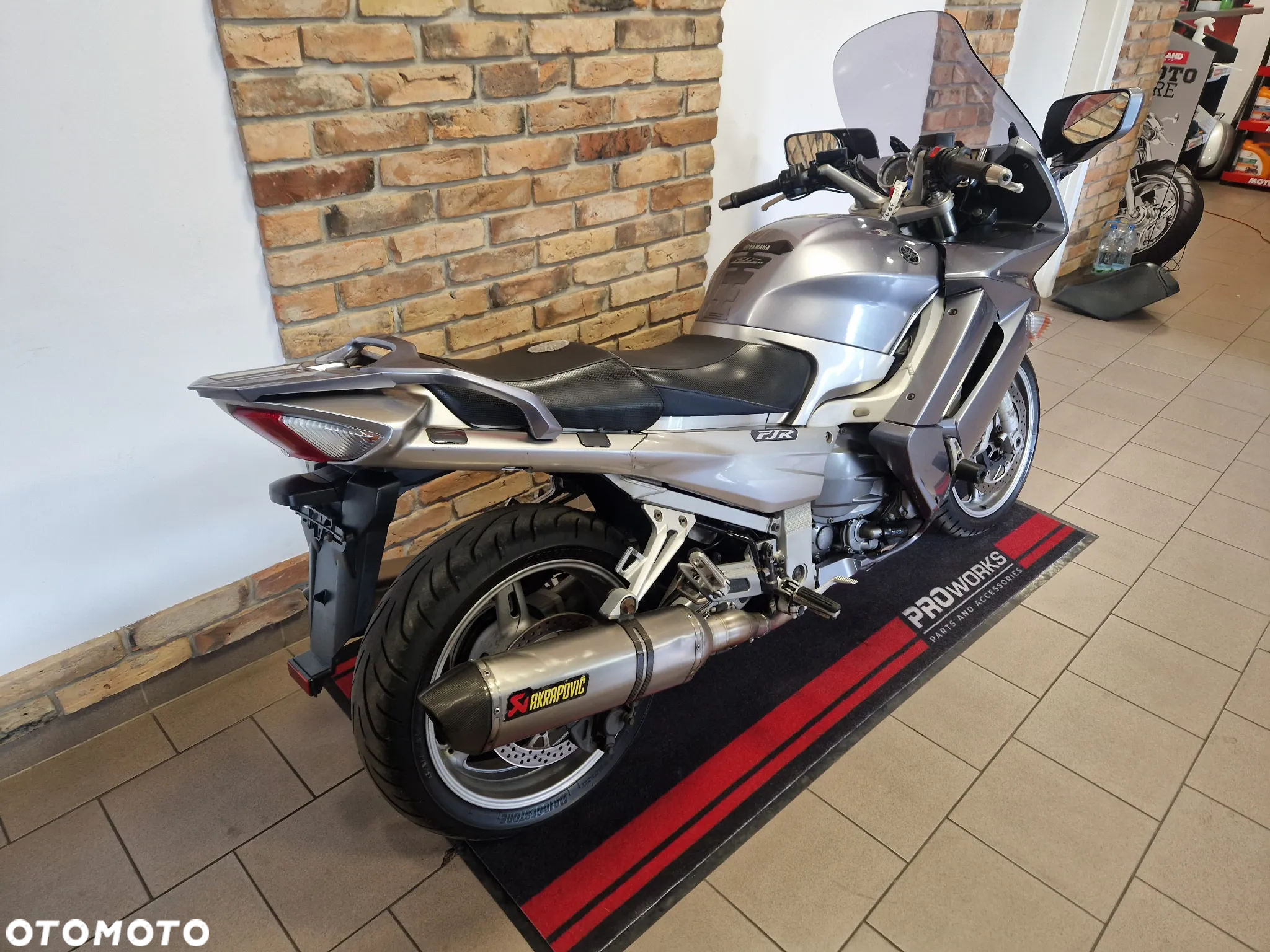 Yamaha FJR - 6