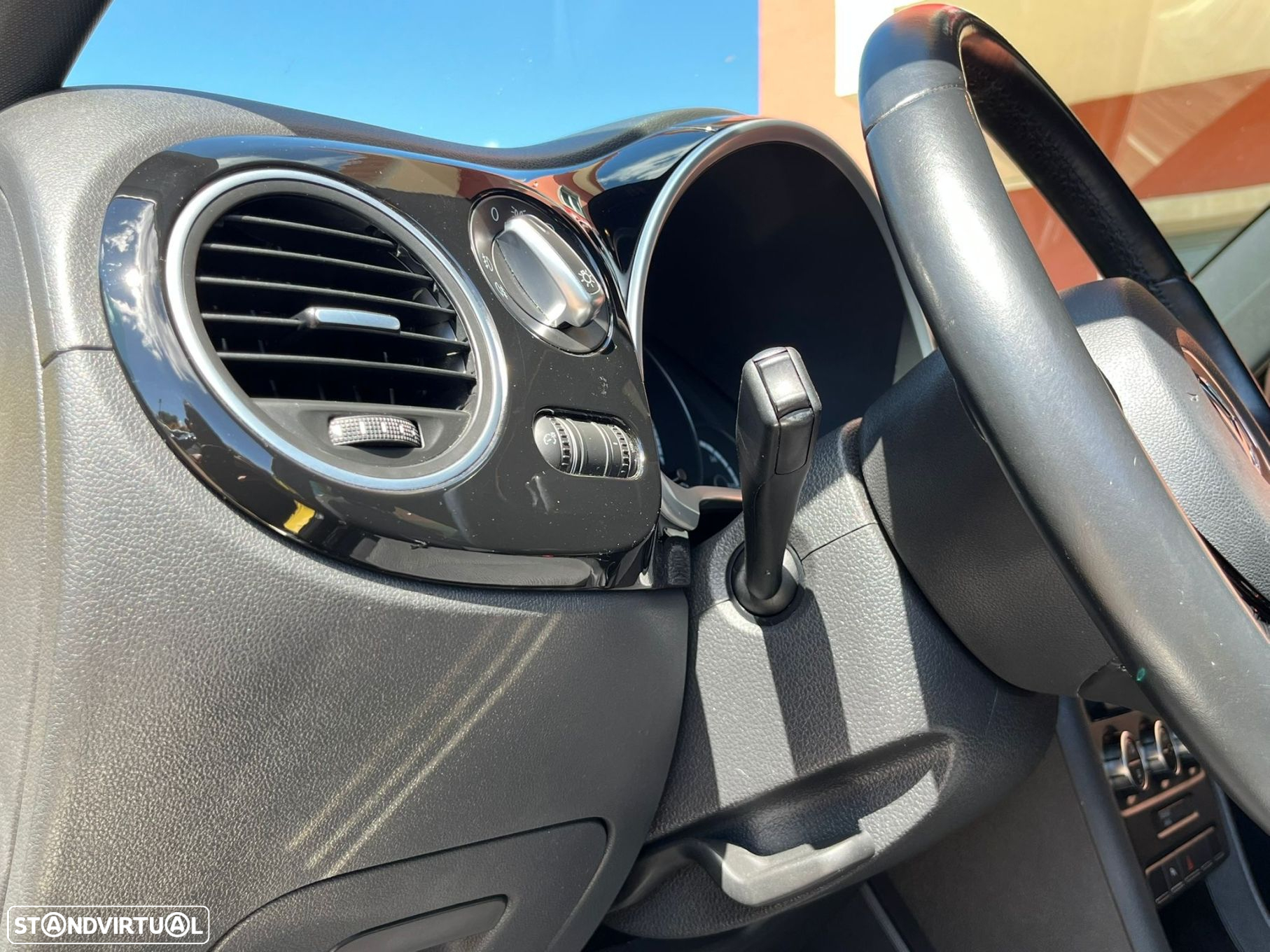 VW New Beetle - 16