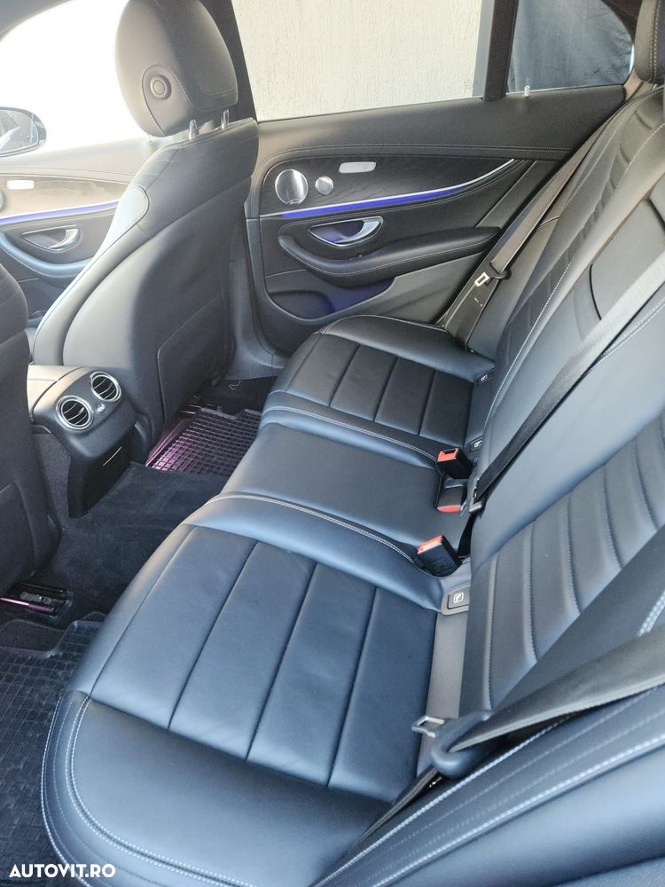 Mercedes-Benz E 220 d 4MATIC 9G-TRONIC AMG Line - 2