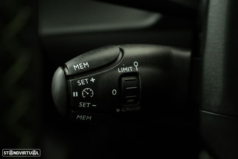 Peugeot e-208 50 kWh GT - 19