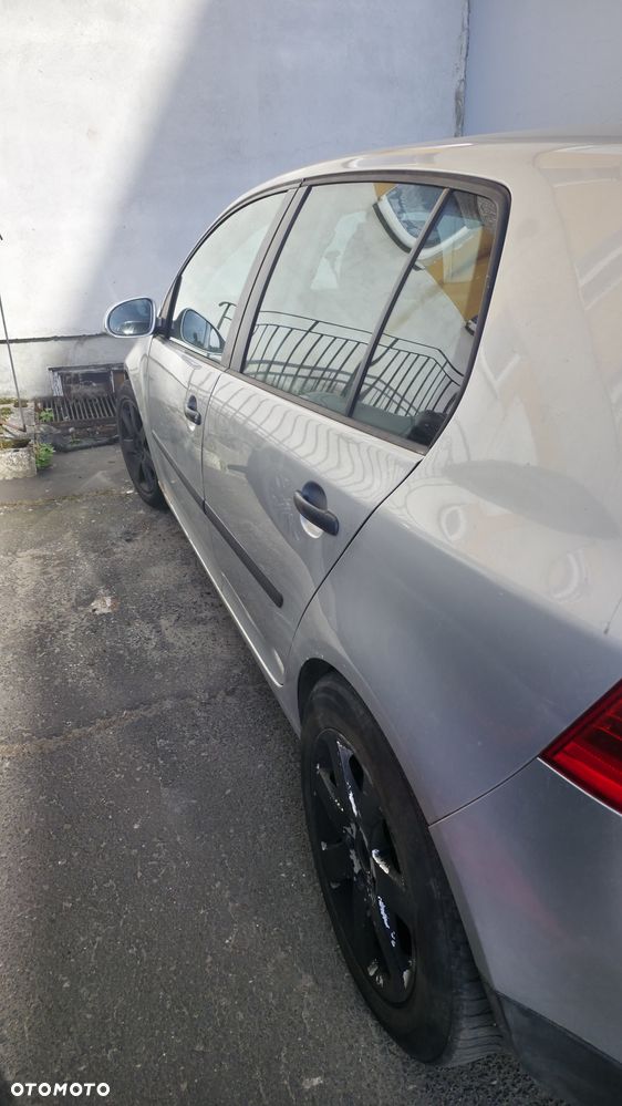 Volkswagen Golf 1.9 TDI Comfortline - 4
