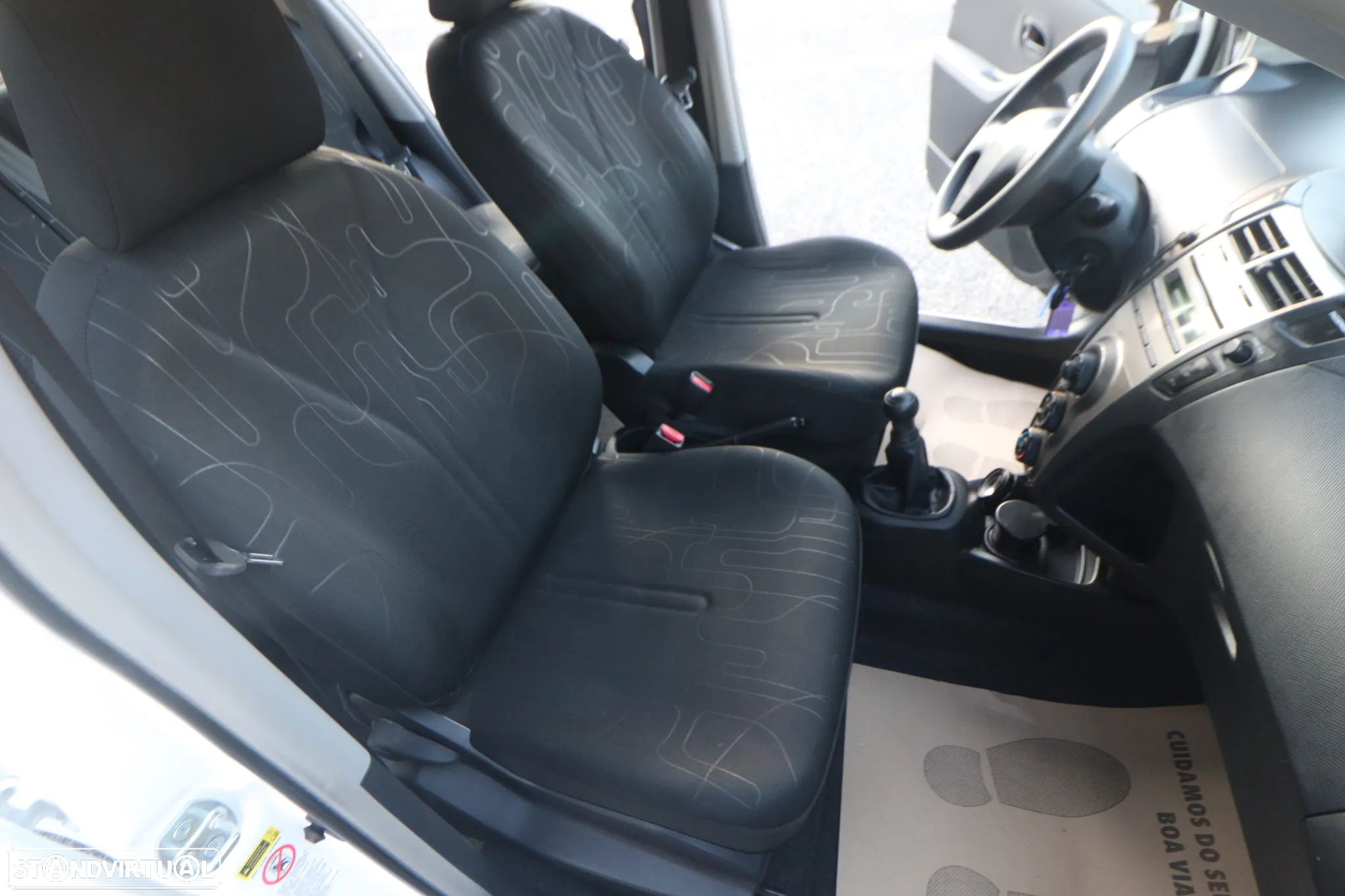 Toyota Yaris 1.0 VVT-i Comfort - 22