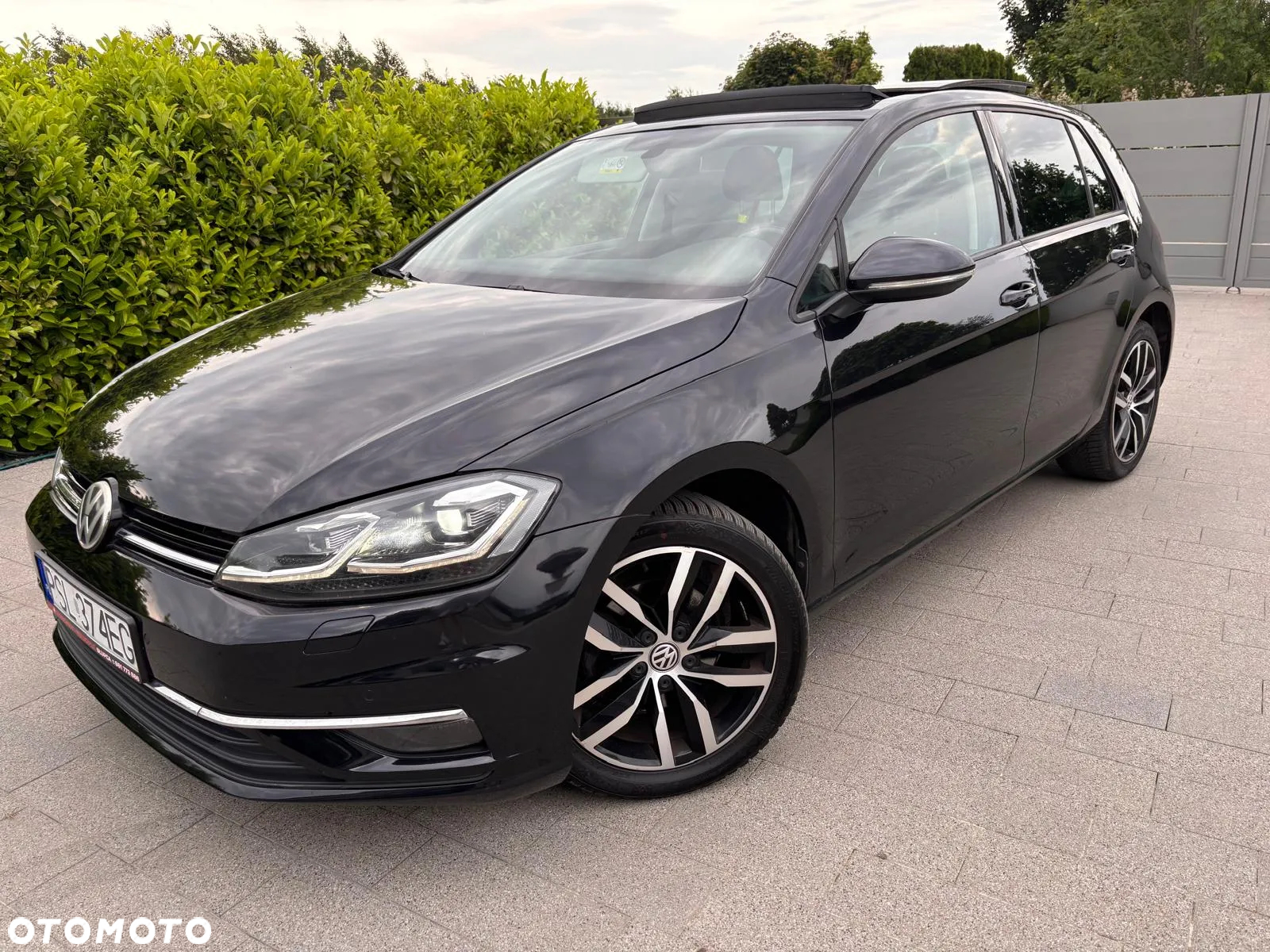 Volkswagen Golf 2.0 BlueTDI DSG Comfortline - 2