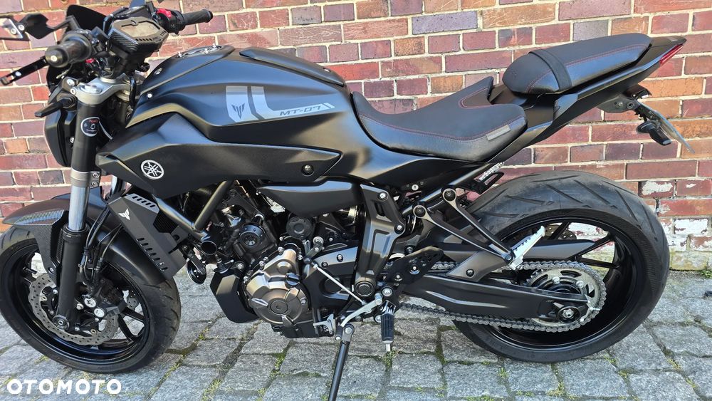 Yamaha MT - 8