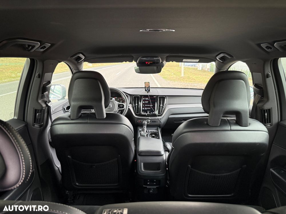Volvo XC 60 D4 AWD R-Design - 9