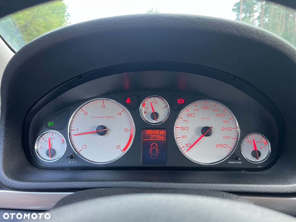 Peugeot 407 1.6 HDi Presence - 5