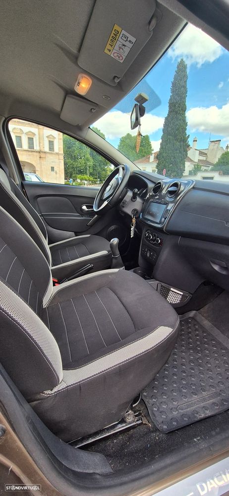 Dacia Logan MCV 0.9 TCe Stepway - 14