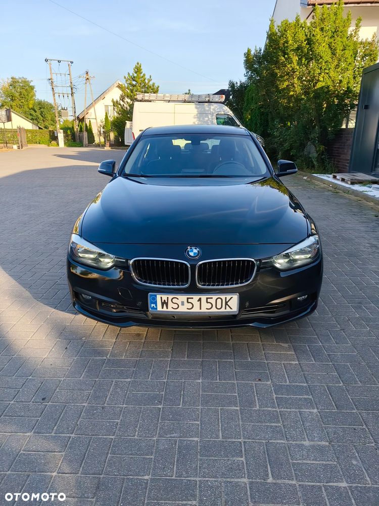 BMW Seria 3 320i Advantage - 28