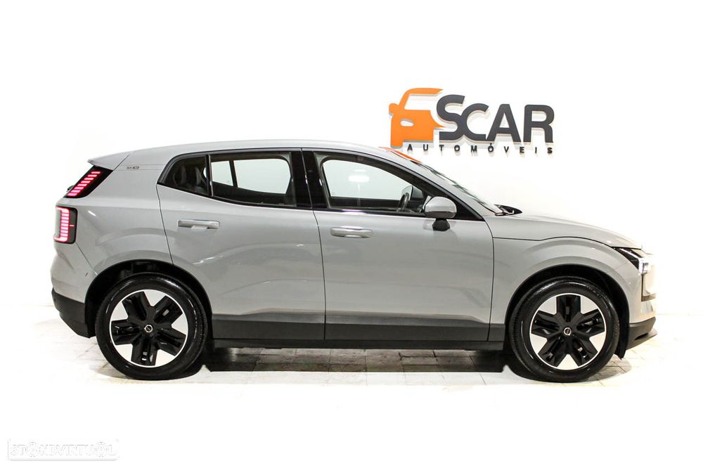 Volvo EX30 Single Motor Extended Range RWD Core - 3