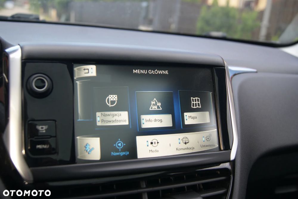 Peugeot 208 82 VTI Allure - 18