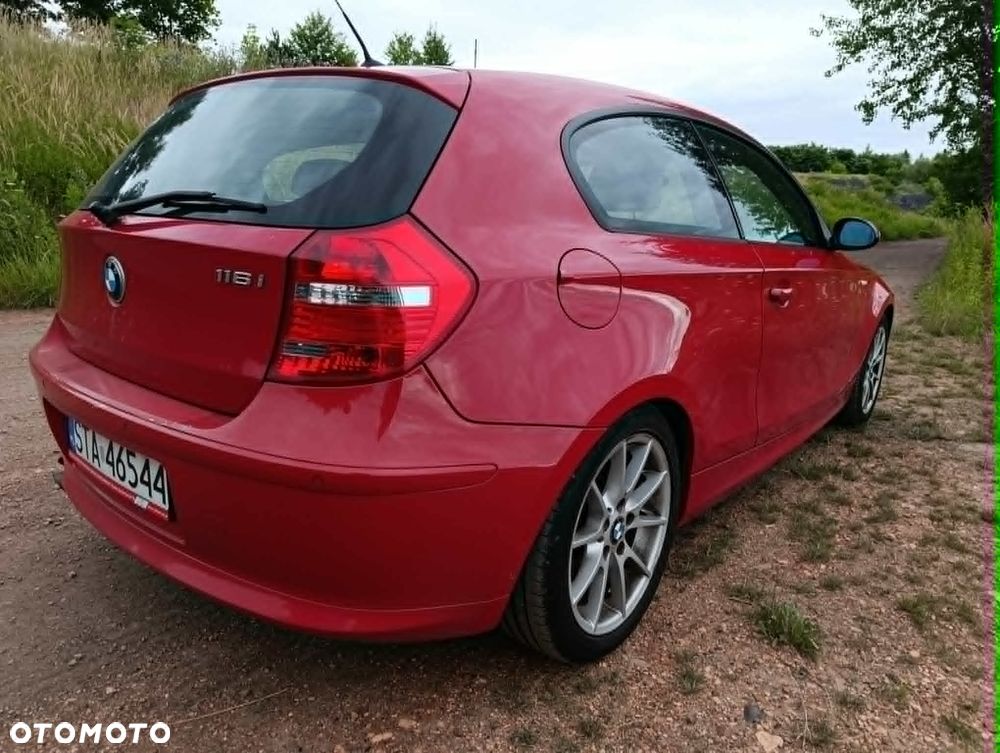 BMW Seria 1 116i - 25