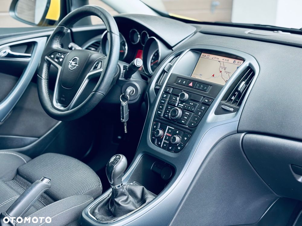 Opel Astra GTC 1.6 Turbo Edition - 33